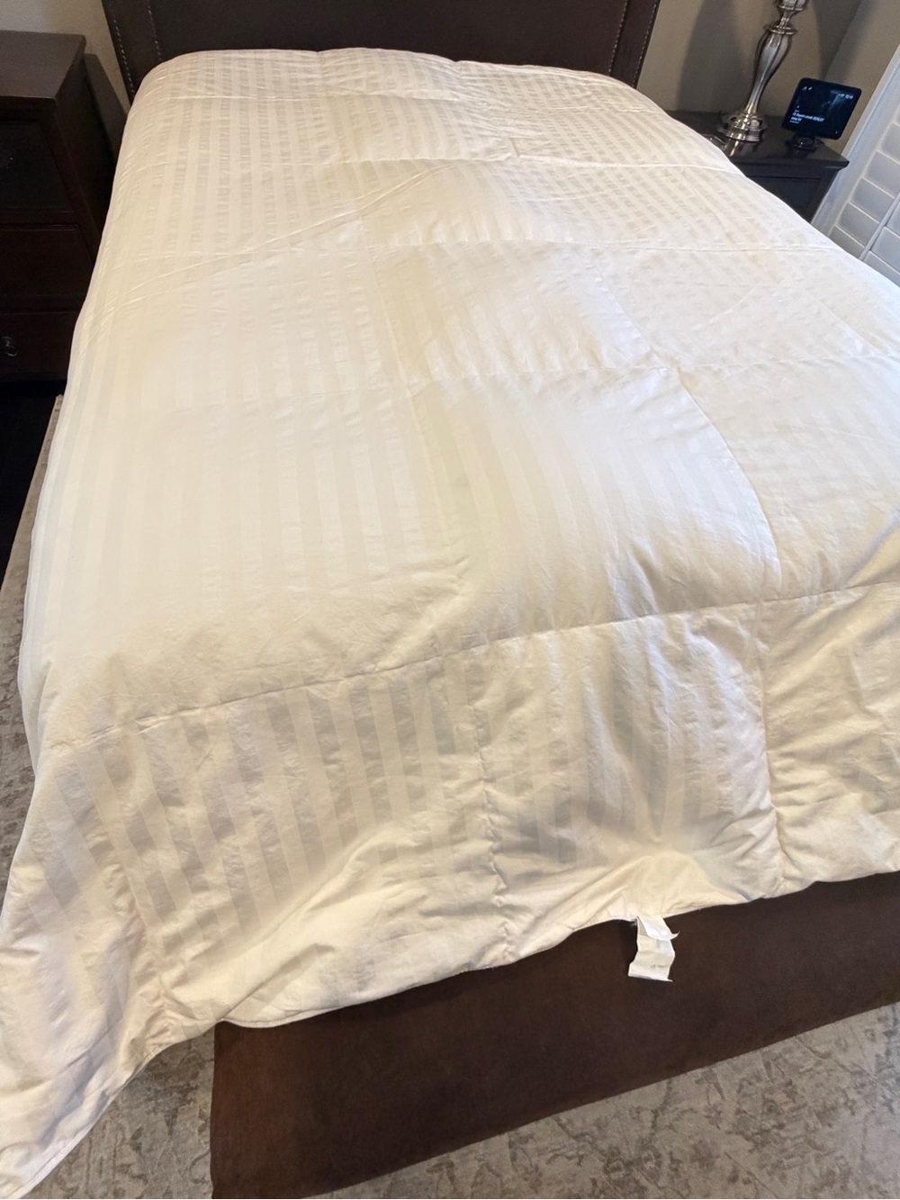 Costco Hotel Grand White Down Comforter - Luxury White Bedding King - Picture 7 of 10